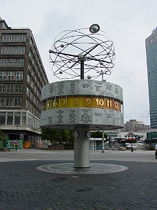 DSC00374 Berlin’s Clock
